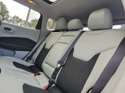 2019 Jeep Compass — photo 10 view