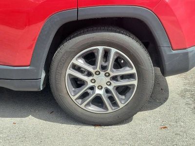 2019 Jeep Compass — photo 8 view