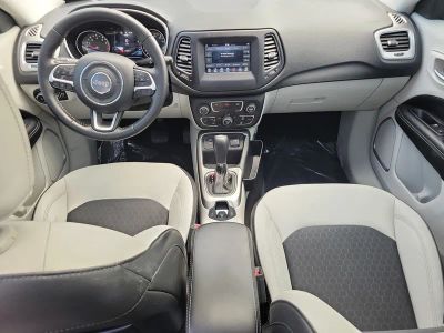 2019 Jeep Compass — photo 13 view