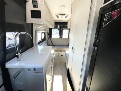 2026 Thor Motor Coach SANCTUARY - Photo 5