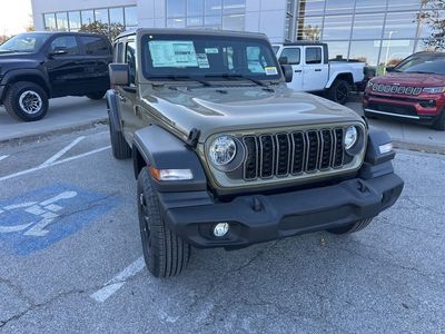 2026 Jeep Wrangler - Photo 4