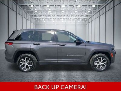 2023 Jeep Grand Cherokee — detail view
