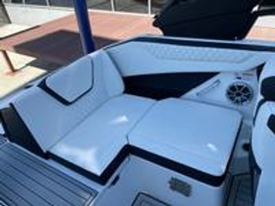 2026 Yamaha 222 S - Photo 18