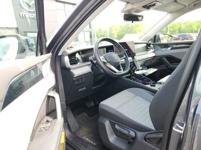 2026 Volkswagen Tiguan - Photo 2