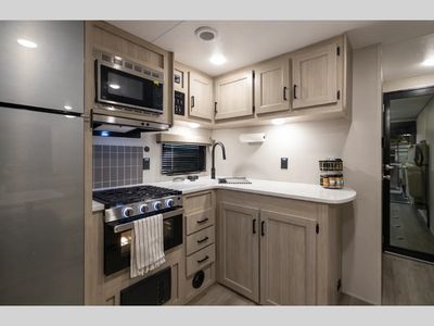 2026 Coachmen RV Catalina Trail Blazer - Photo 4