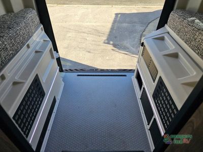 2026 Tiffin Motorhomes GH1 — photo 37 view