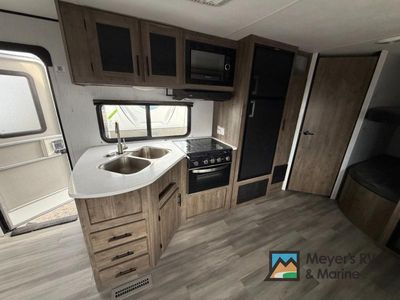 2022 Heartland Pioneer - Photo 8