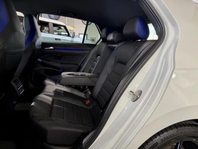 2023 Volkswagen Golf R — photo 7 view