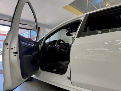 2023 Volkswagen Golf R — photo 10 view