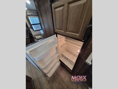 2018 Forest River RV Rockwood Signature Ultra Lite - Photo 30