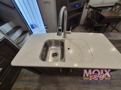 2018 Forest River RV Rockwood Signature Ultra Lite - Photo 26