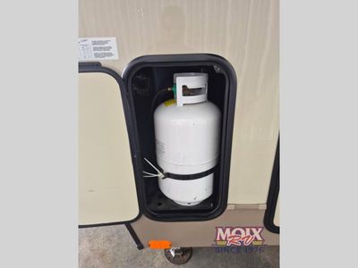 2018 Forest River RV Rockwood Signature Ultra Lite - Photo 16