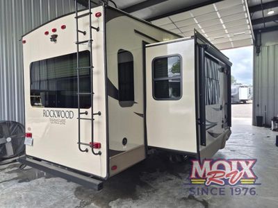 2018 Forest River RV Rockwood Signature Ultra Lite - Photo 7