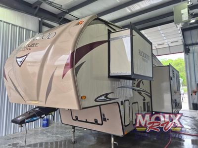 2018 Forest River RV Rockwood Signature Ultra Lite - Photo 4