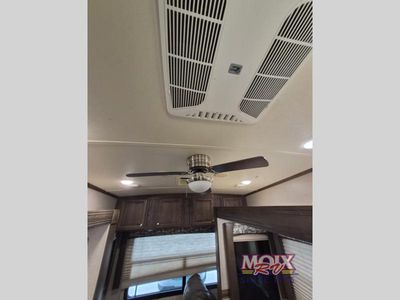 2018 Forest River RV Rockwood Signature Ultra Lite - Photo 44
