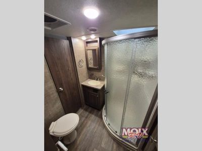 2018 Forest River RV Rockwood Signature Ultra Lite - Photo 35