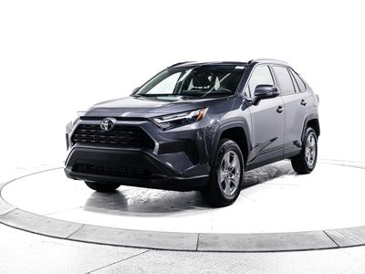 2025 Toyota RAV4 - Photo 3