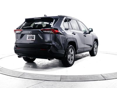 2025 Toyota RAV4 - Photo 11