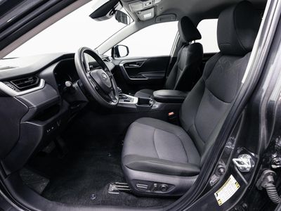 2025 Toyota RAV4 - Photo 4