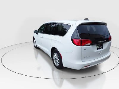 2022 Chrysler Voyager - Photo 5