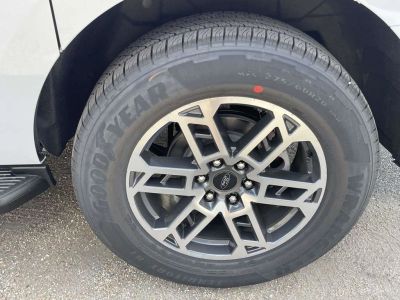 2025 Ford Expedition - Photo 9