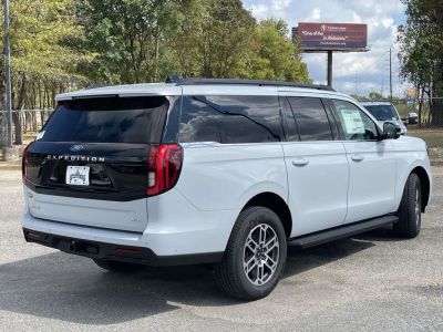 2025 Ford Expedition - Photo 3