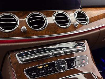 2019 Mercedes-Benz E-Class — photo 17 view