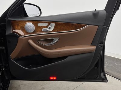 2019 Mercedes-Benz E-Class — photo 33 view