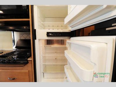 2016 Thor Motor Coach Axis — photo 22 view
