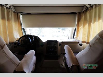 2016 Thor Motor Coach Axis — photo 31 view