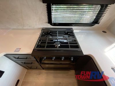2026 Forest River RV Rockwood Signature - Photo 13