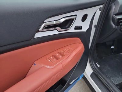 2026 Kia Sportage — engine compartment view