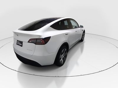 2024 Tesla Model Y - Photo 7
