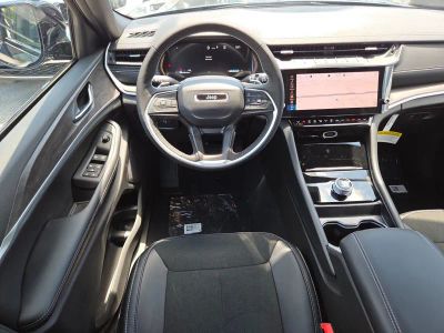 2026 Jeep Grand Cherokee — photo 10 view