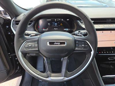 2026 Jeep Grand Cherokee — photo 16 view