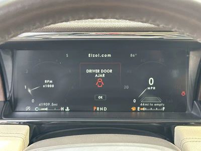 2021 Lincoln Navigator — photo 10 view