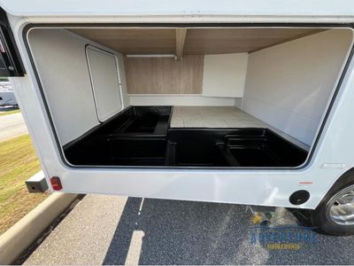 2026 Coachmen Leprechaun Chevy 3500 - Photo 6