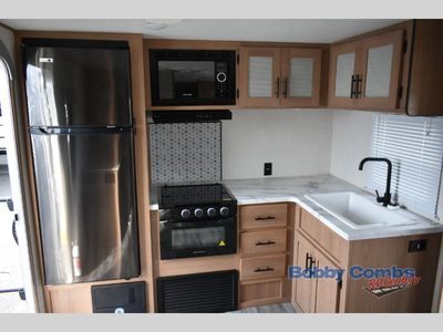 2023 Prime Time RV Avenger - Photo 8