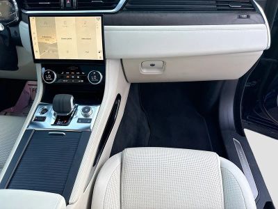 2023 Jaguar F-PACE — photo 18 view