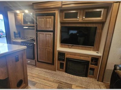 2017 Forest River RV Rockwood Signature Ultra Lite - Photo 13