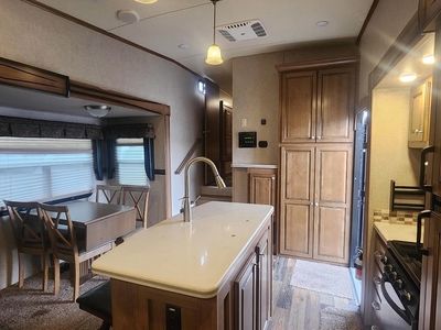 2017 Forest River RV Rockwood Signature Ultra Lite - Photo 9