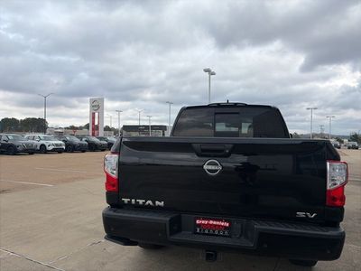 2023 Nissan Titan - Photo 3