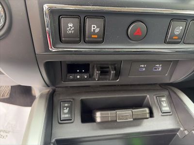 2023 Nissan Titan - Photo 17
