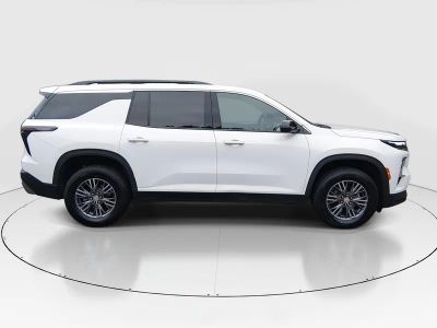 2025 Chevrolet Traverse - Photo 8