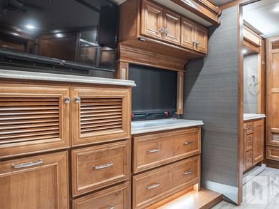 2020 Tiffin Motorhomes Phaeton - Photo 23