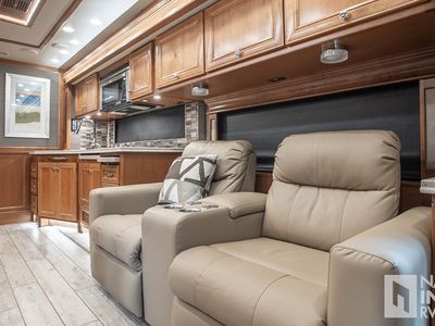 2020 Tiffin Motorhomes Phaeton - Photo 13