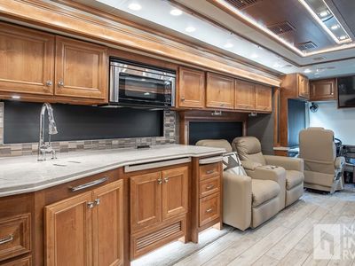2020 Tiffin Motorhomes Phaeton - Photo 18