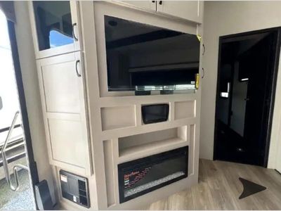 2026 Jayco Seismic - Photo 10