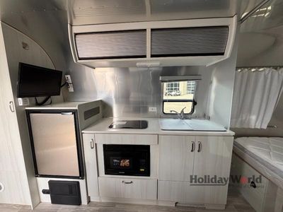 2023 Airstream Bambi - Photo 8