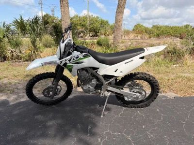 2026 Kawasaki KLX®230R — front three-quarter view